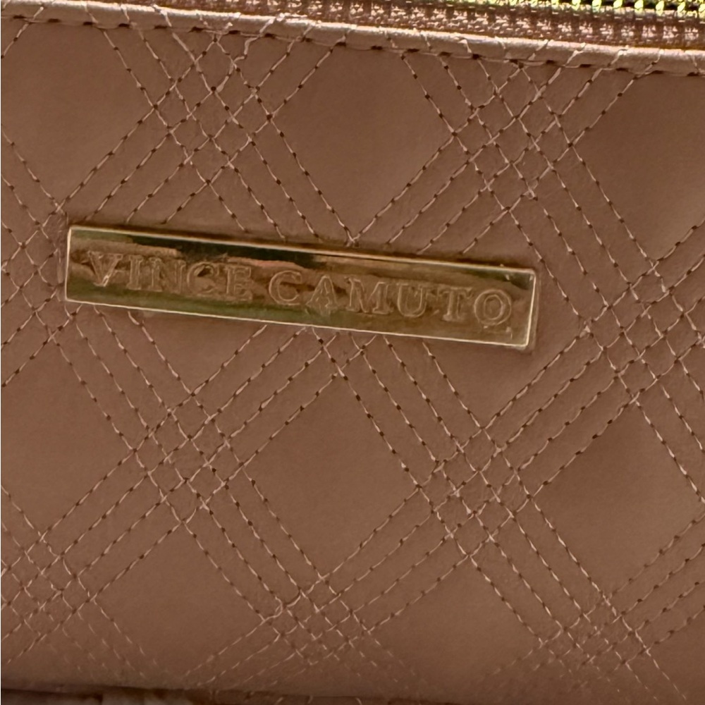 Vince Camuto Blush Pink Quilted Cosmetic Bag NWT - Picture 5 of 10